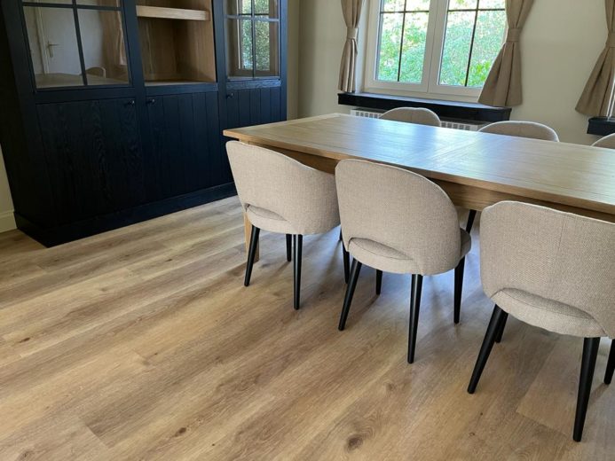 Realisatie door Martens Vloeren NV