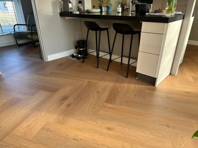 Realisatie door Martens Vloeren NV