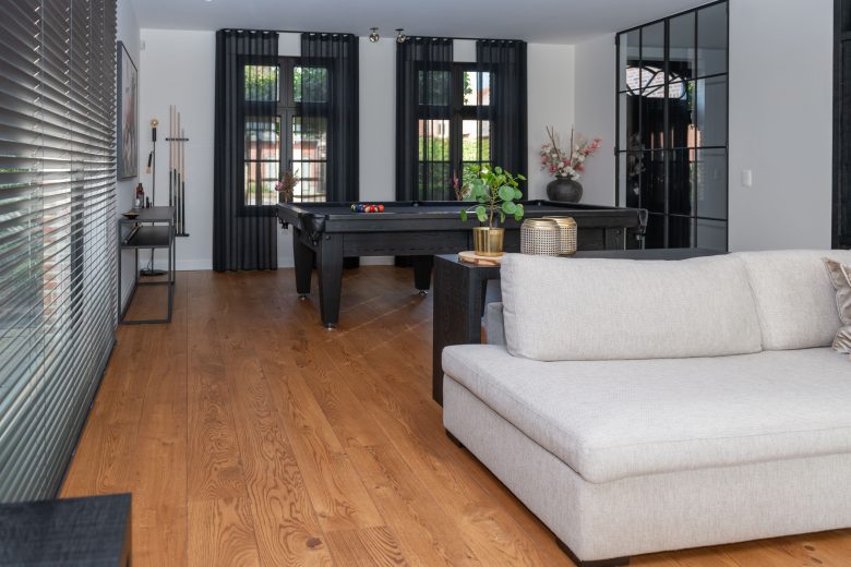 Realisatie door Martens Vloeren NV